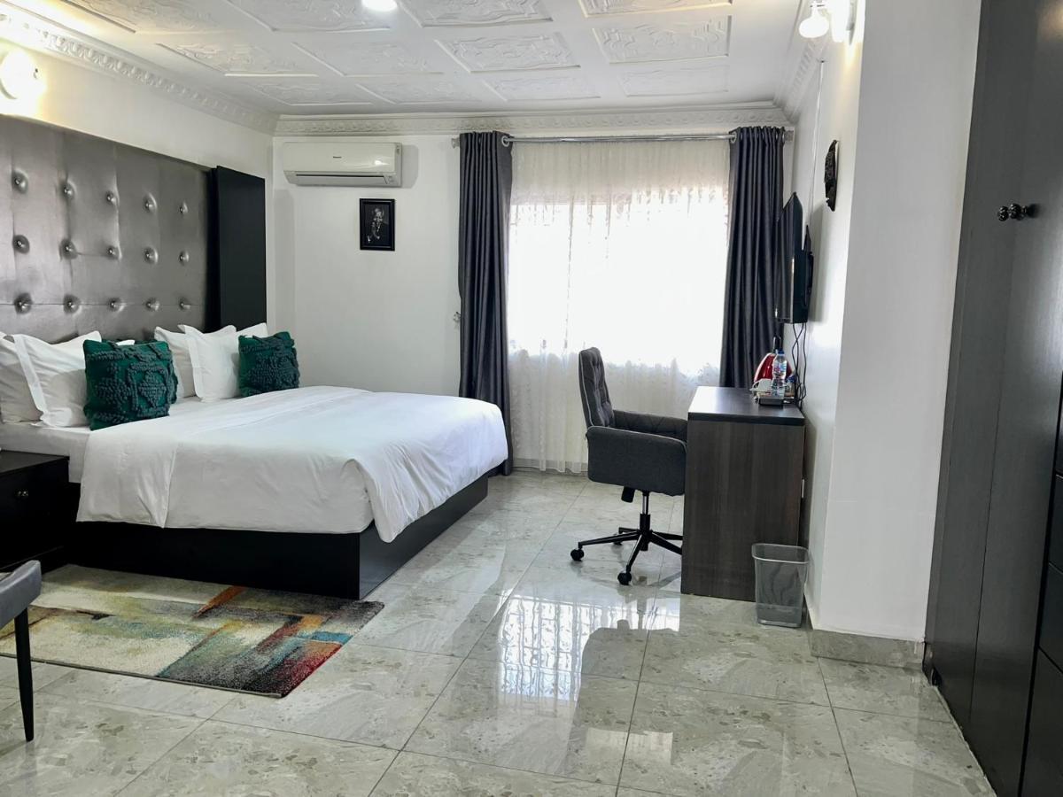 Urban Rootz Hotel อาบูจา ภายนอก รูปภาพ