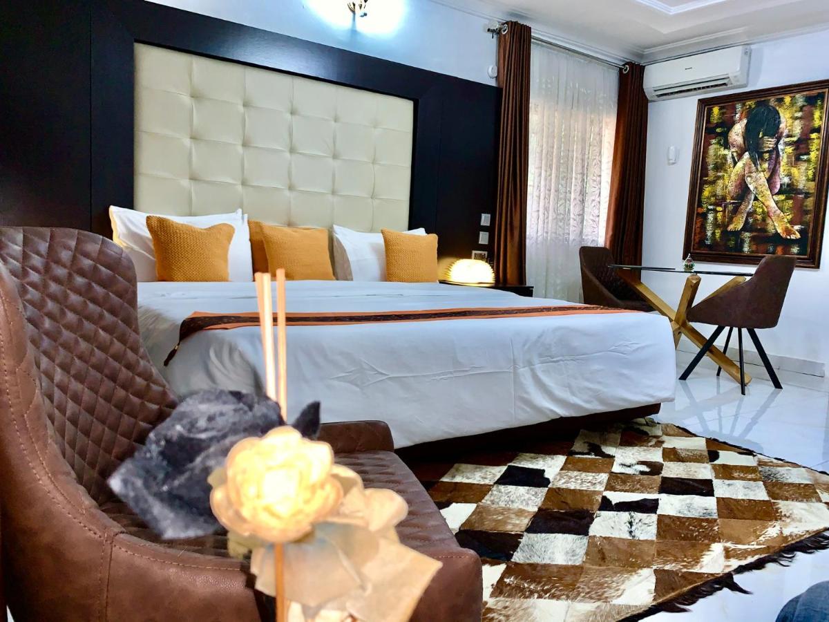 Urban Rootz Hotel อาบูจา ภายนอก รูปภาพ