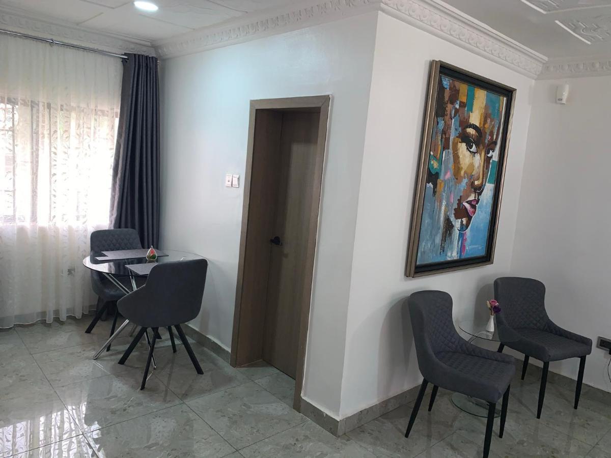 Urban Rootz Hotel อาบูจา ภายนอก รูปภาพ