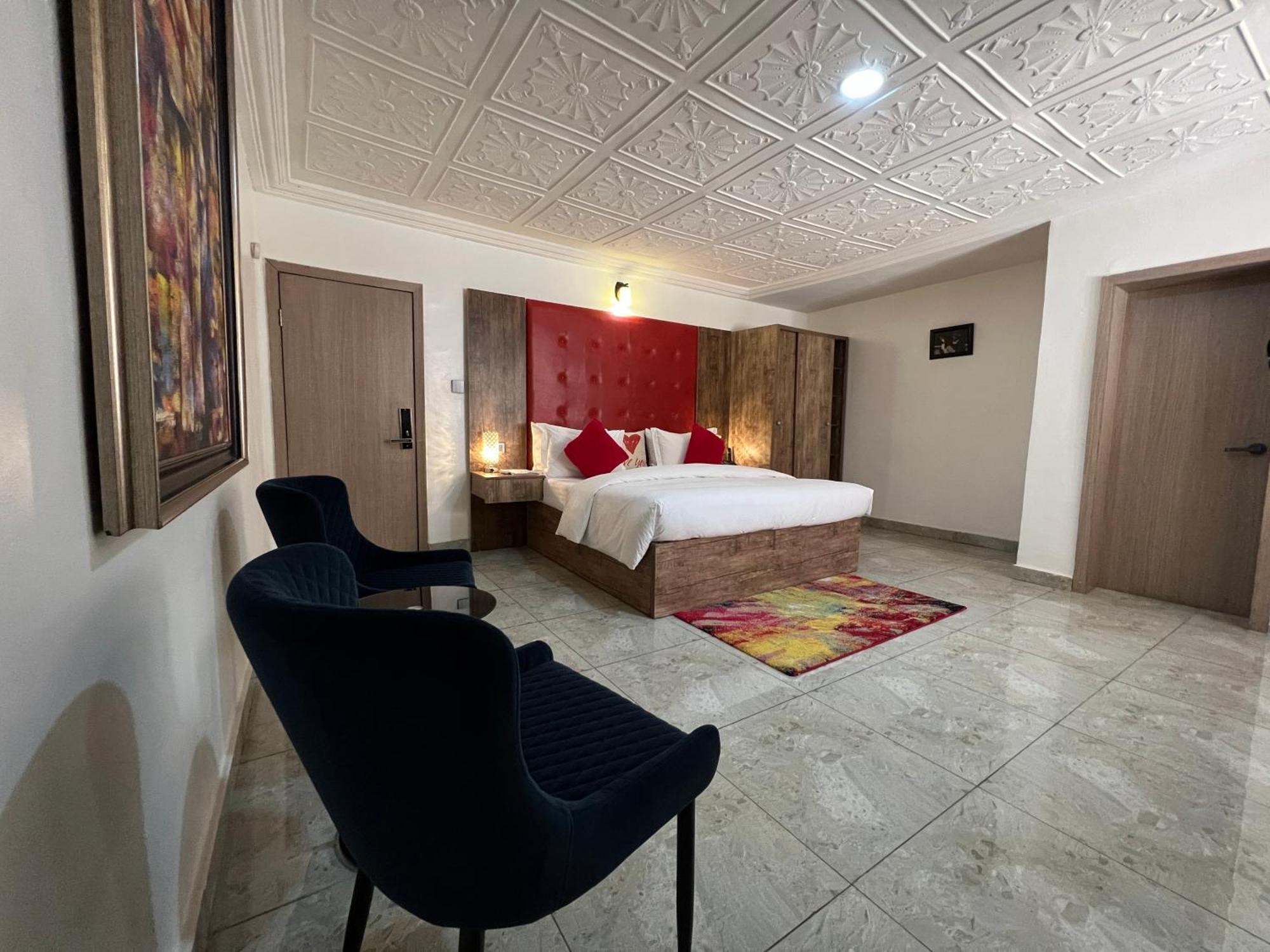Urban Rootz Hotel อาบูจา ภายนอก รูปภาพ