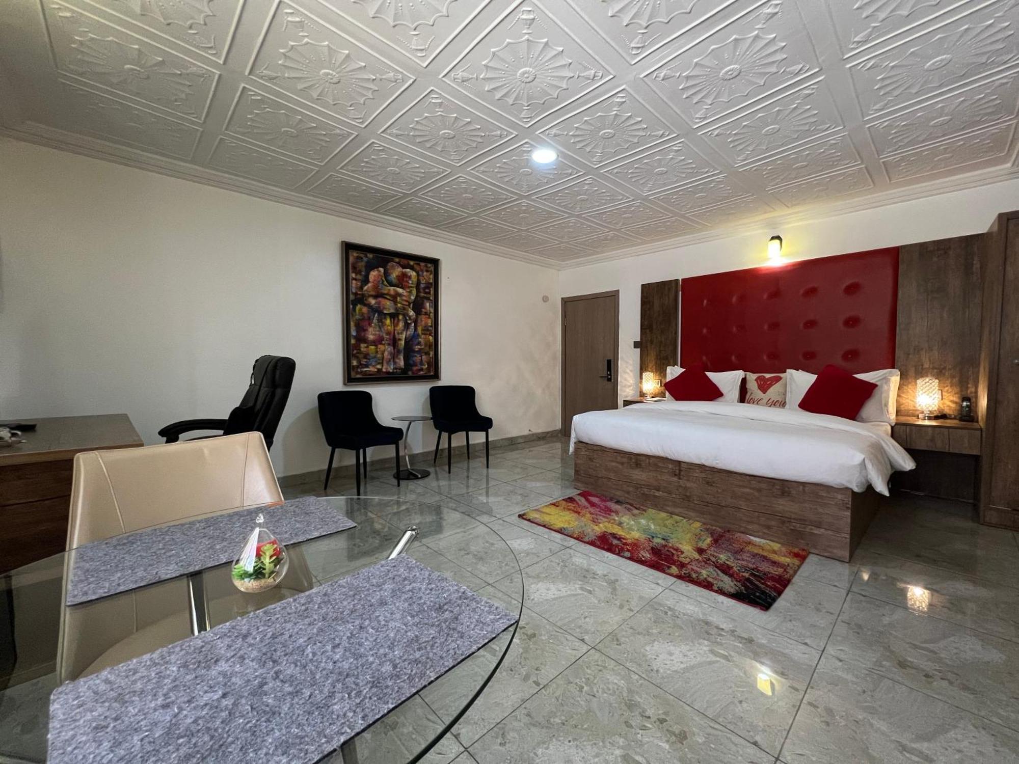 Urban Rootz Hotel อาบูจา ภายนอก รูปภาพ