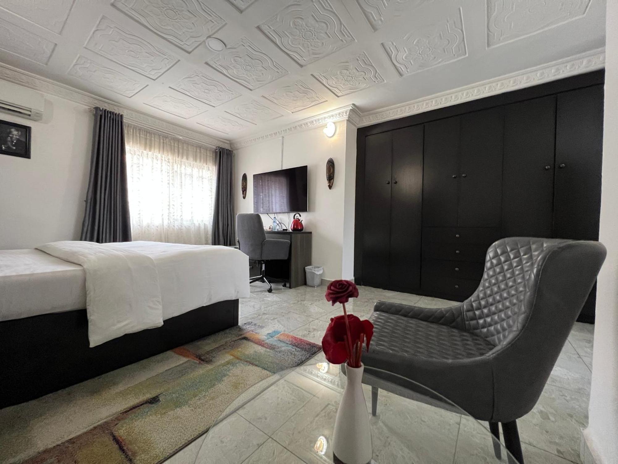 Urban Rootz Hotel อาบูจา ภายนอก รูปภาพ