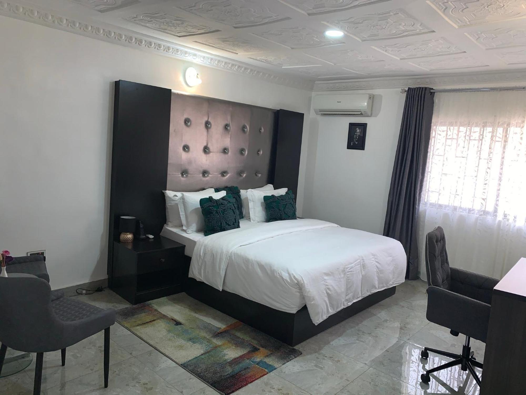 Urban Rootz Hotel อาบูจา ภายนอก รูปภาพ